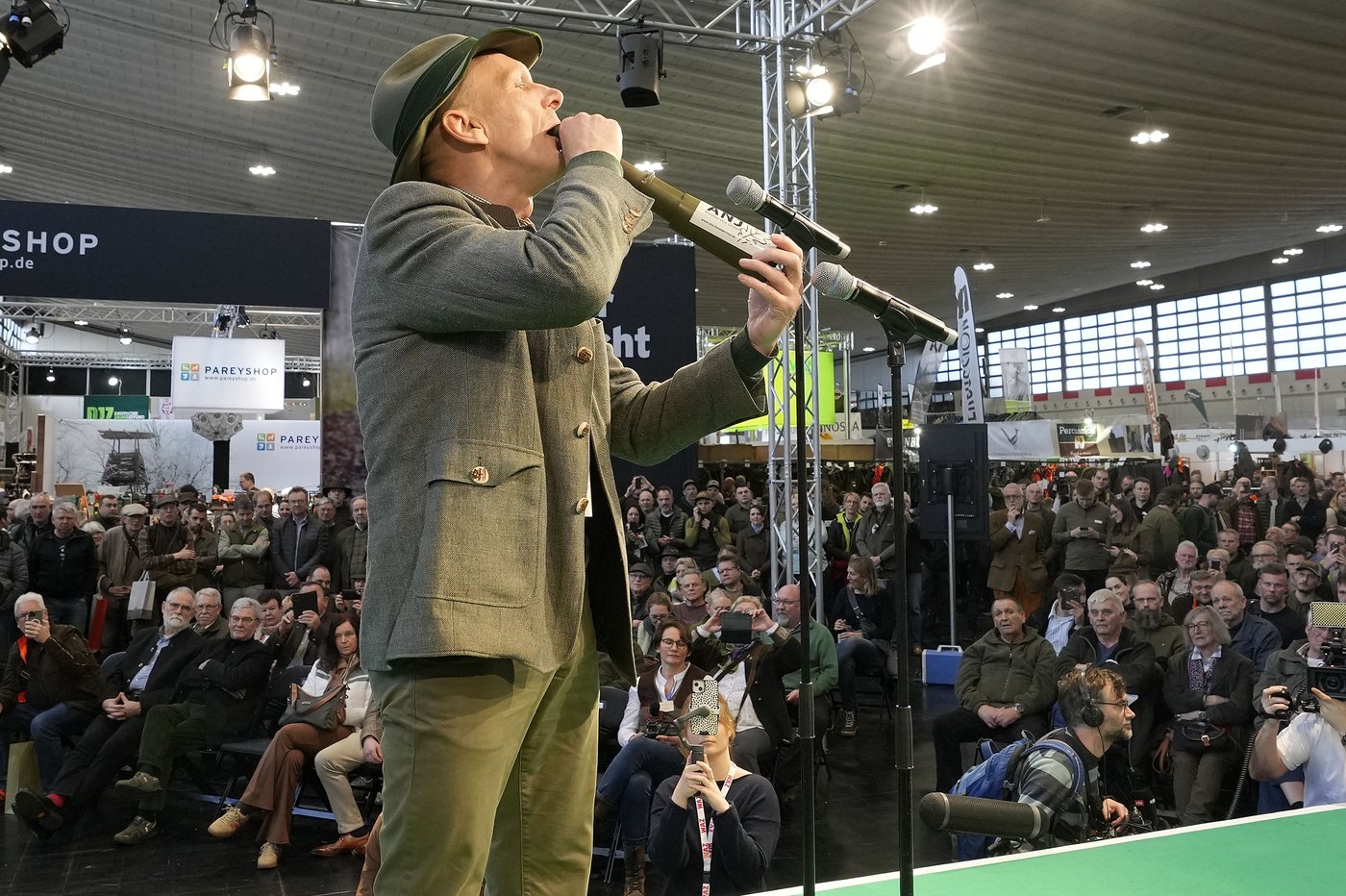 Think you can bellow like a stag? German hunters compete in a national deer calling championship | iNFOnews.ca Think you can bellow like a stag? German hunters compete in a national deer calling championship | iNFOnews.ca