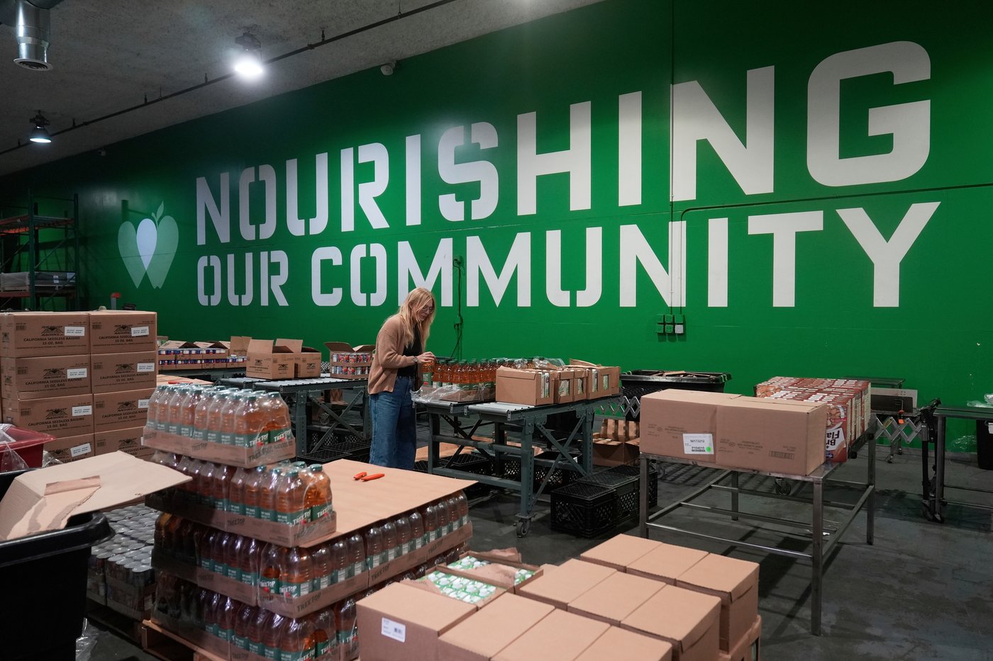 Trump administration posts notice that no federal food aid will go out Nov. 1 | iNFOnews.ca