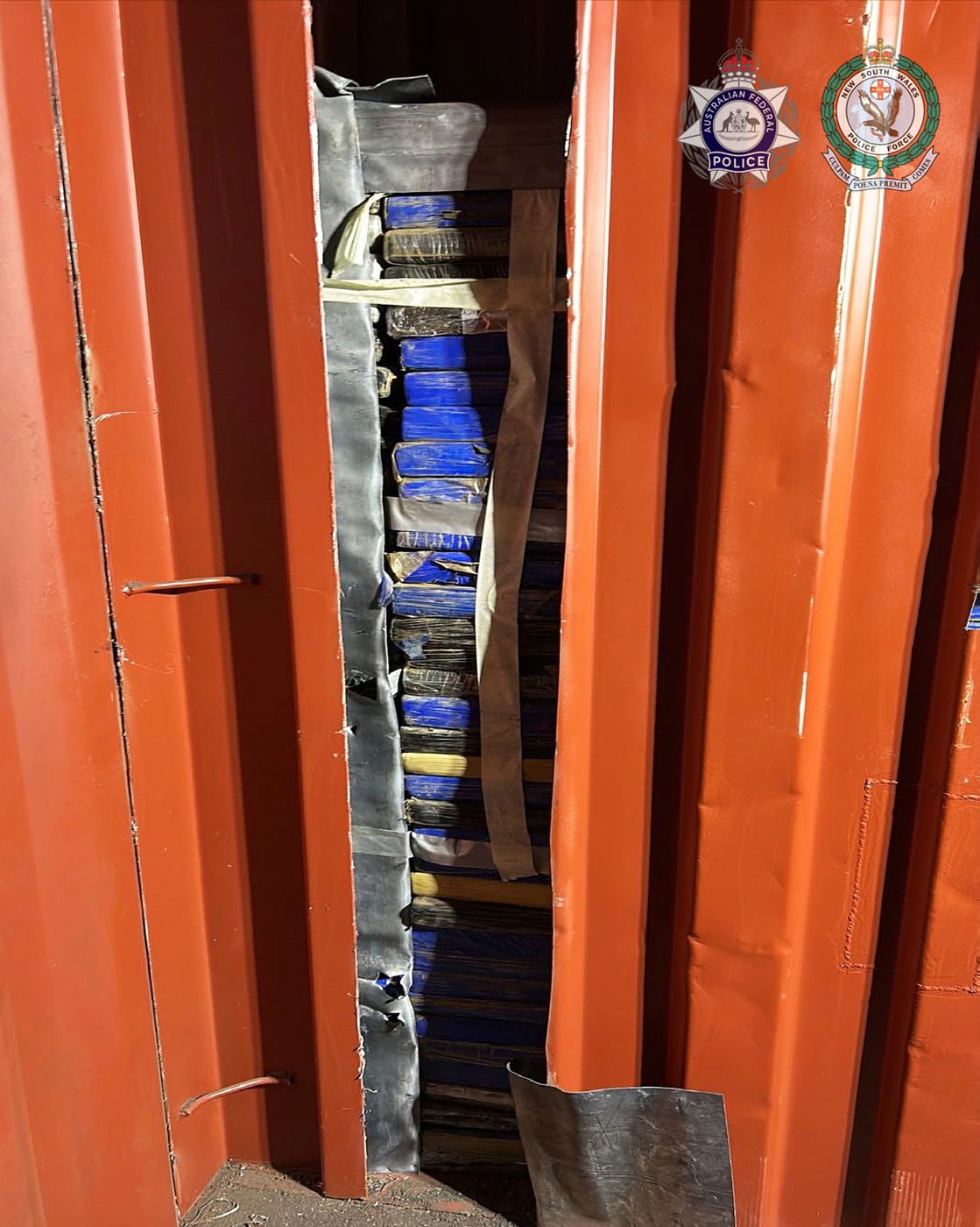 3 Sydney dockworkers charged over massive cocaine shipment | iNFOnews.ca