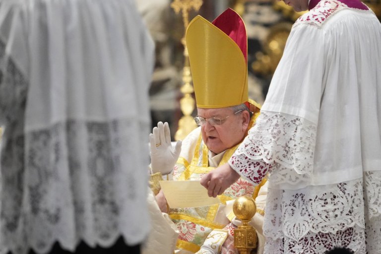 American cardinal celebrates old Latin Mass in St. Peter's in a sign of change | iNFOnews.ca American cardinal celebrates old Latin Mass in St. Peter's in a sign of change | iNFOnews.ca