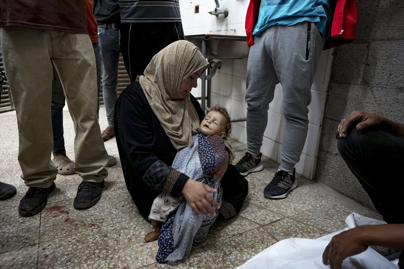 Middle East latest: UN ponders how to calm the conflict as Israel battles militants on two fronts | iNFOnews.ca