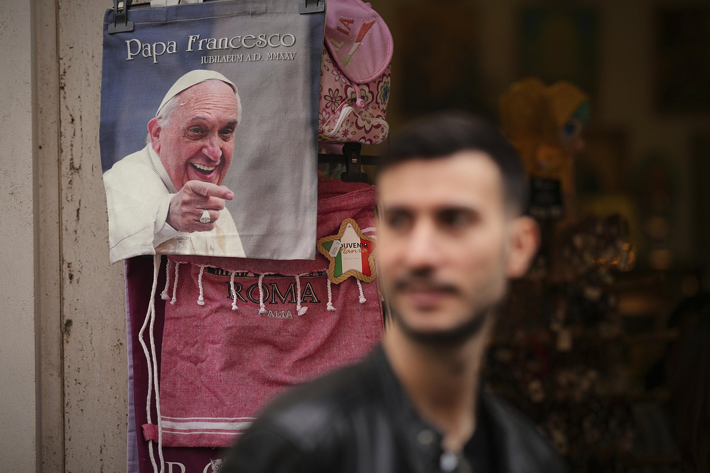 PHOTO COLLECTION: Vatican Pope Francis Lying in State | iNFOnews.ca