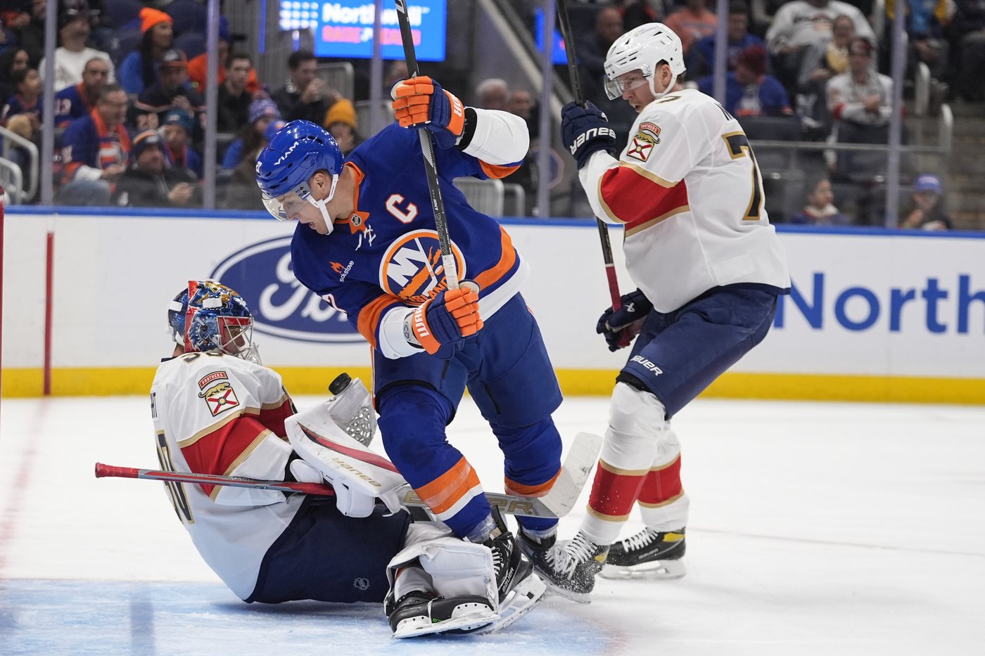 Tkachuk, Bennett help Panthers rally to beat Islanders 6-3 | iNFOnews.ca Tkachuk, Bennett help Panthers rally to beat Islanders 6-3 | iNFOnews.ca