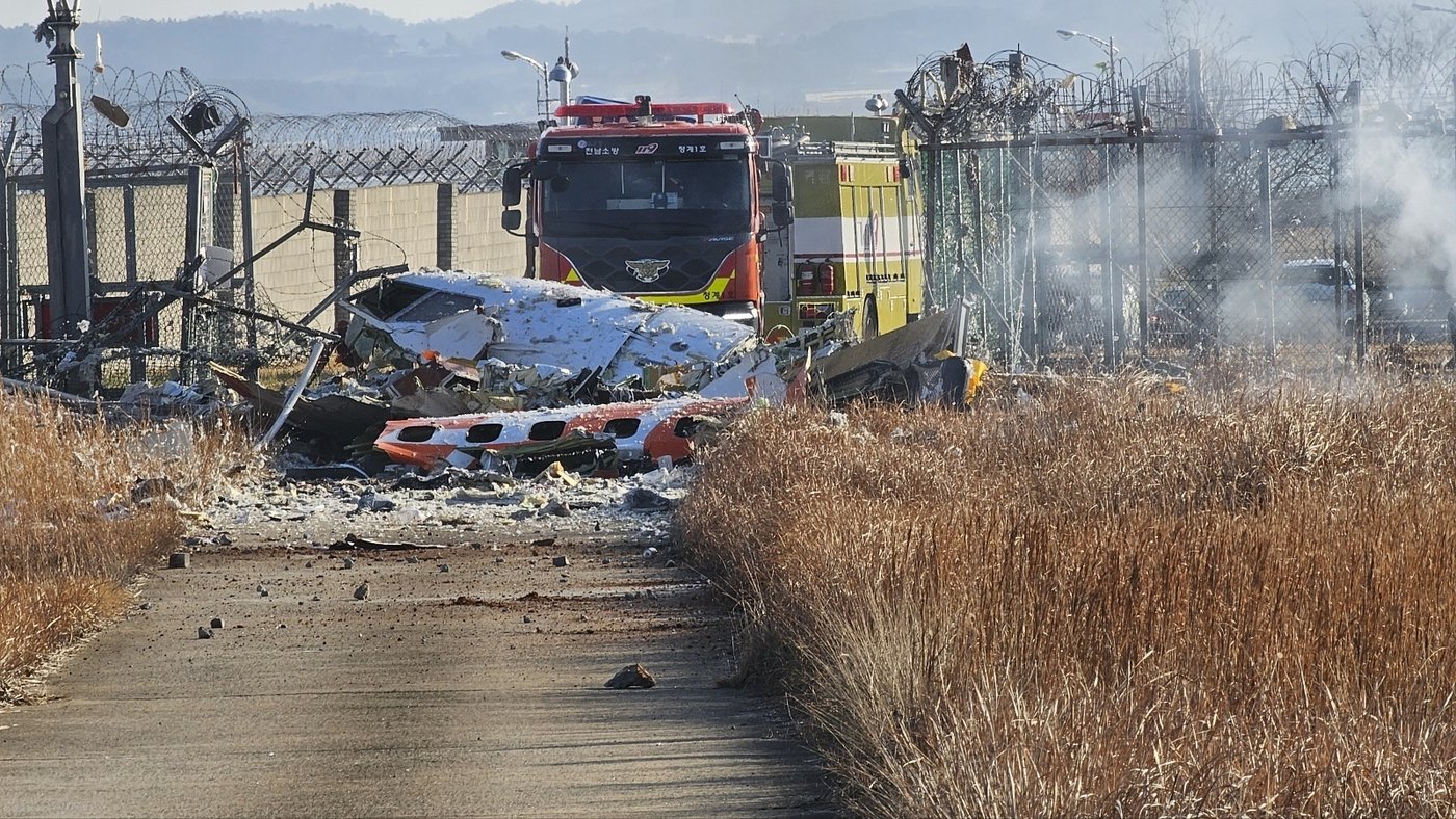 What we know about the deadly passenger jet crash in South Korea | iNFOnews.ca