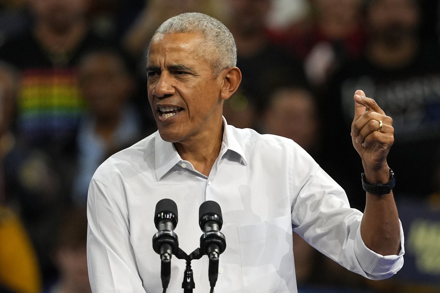 Obama and Walz urge Democrats to vote early in battleground Wisconsin | iNFOnews.ca
