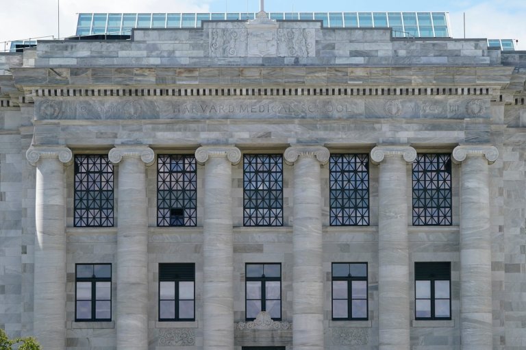 Harvard agrees to $53 million settlement over body parts stolen and sold by former morgue manager | iNFOnews.ca