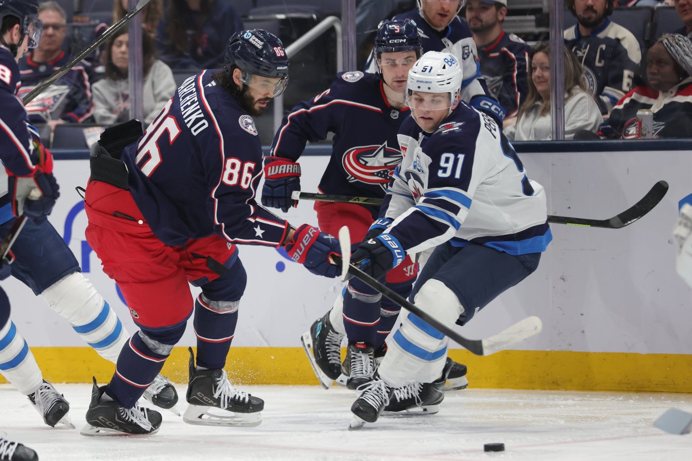 Connor scores twice as the Jets beat the Blue Jackets 2-1 to stay in the playoff hunt | iNFOnews.ca