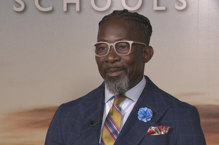 Iowa revokes license of schools superintendent arrested by ICE, saying he is in US illegally | iNFOnews.ca