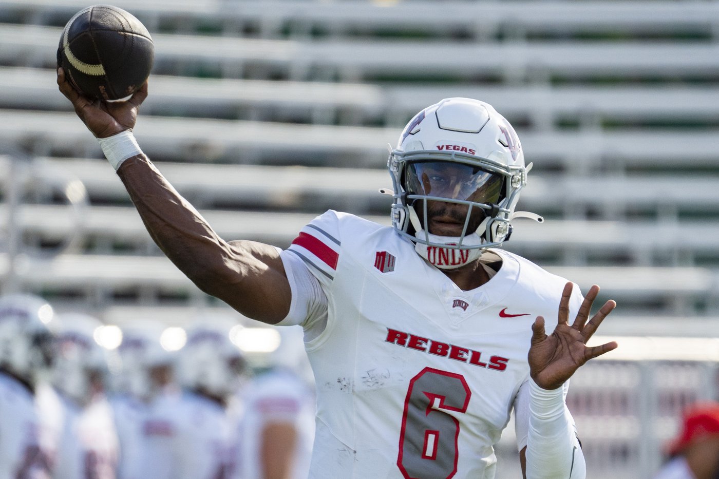 Hajj-Malik Williams helps UNLV hold on for 29-27 victory over Hawaii | iNFOnews.ca