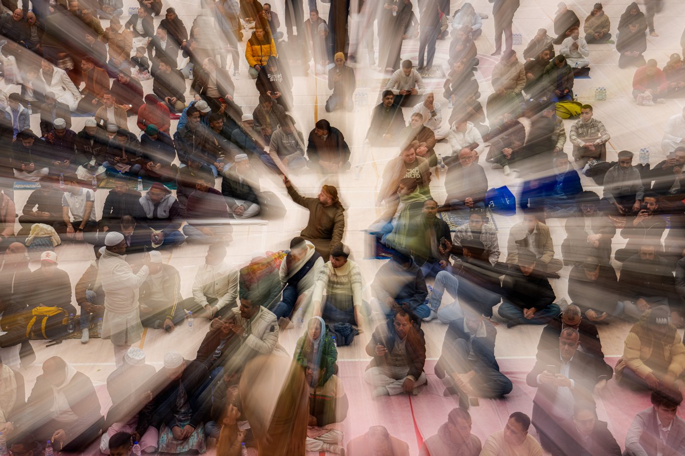 A look at celebrations for Eid al-Fitr around the world, in photos | iNFOnews.ca