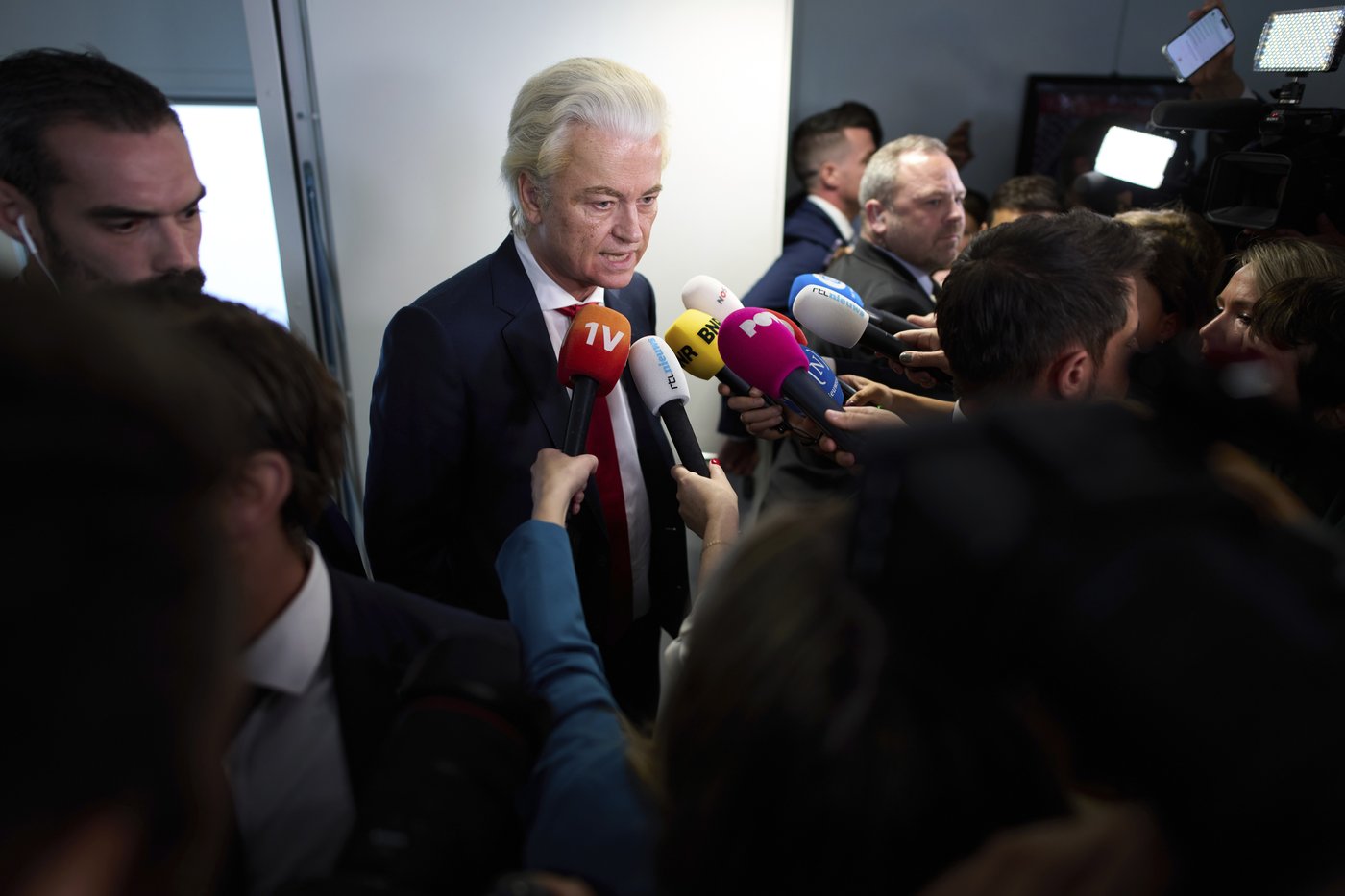 Wilders throws Dutch politics into turmoil with new elections now on the horizon | iNFOnews.ca