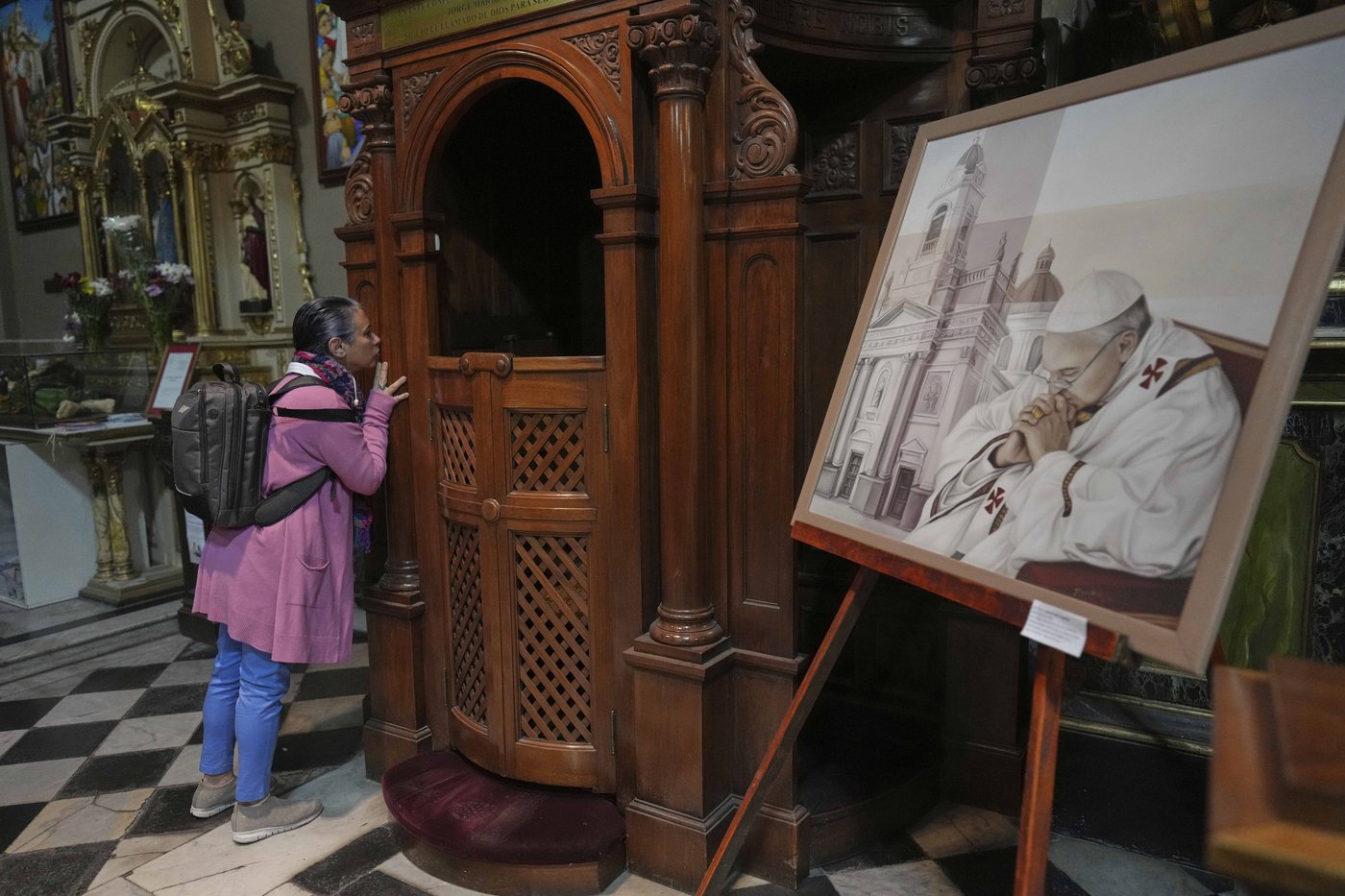 PHOTO COLLECTION: Depictions of Pope Francis | iNFOnews.ca