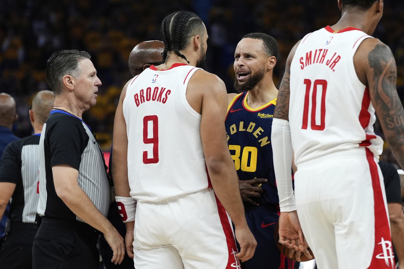 Jimmy Butler returns from injury absence to lead Warriors past Rockets 109-106 for 3-1 series lead | iNFOnews.ca
