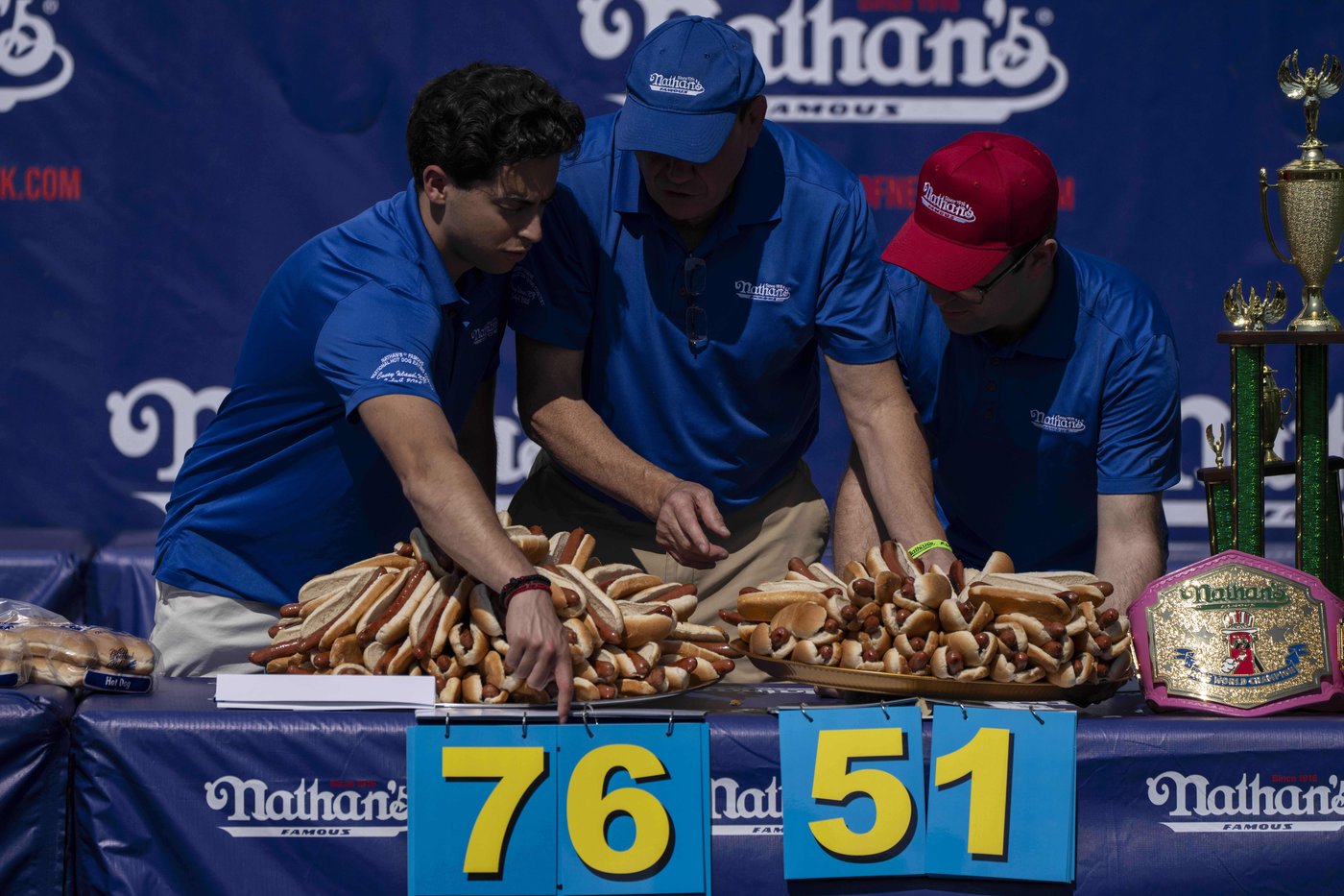 Joey Chestnut reclaims title in Nathan's Famous hot dog eating contest, wins 17th Mustard Belt | iNFOnews.ca Joey Chestnut reclaims title in Nathan's Famous hot dog eating contest, wins 17th Mustard Belt | iNFOnews.ca