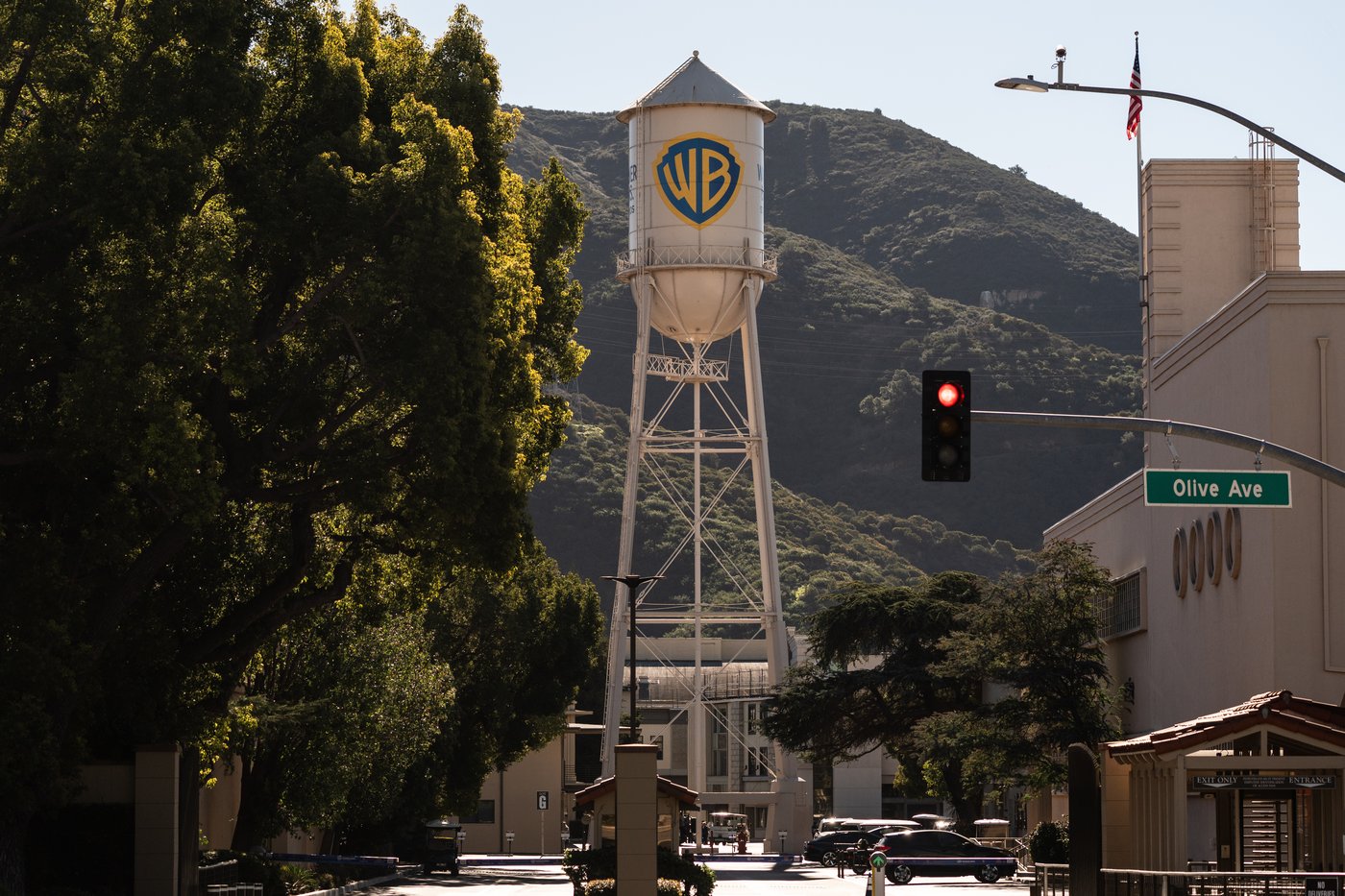 Warner Bros recommends investors reject Paramount's offer in favor of Netflix's | iNFOnews.ca Warner Bros recommends investors reject Paramount's offer in favor of Netflix's | iNFOnews.ca