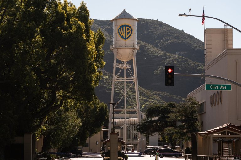 Warner Bros asks investors to reject takeover bid by Paramount Skydance | iNFOnews.ca