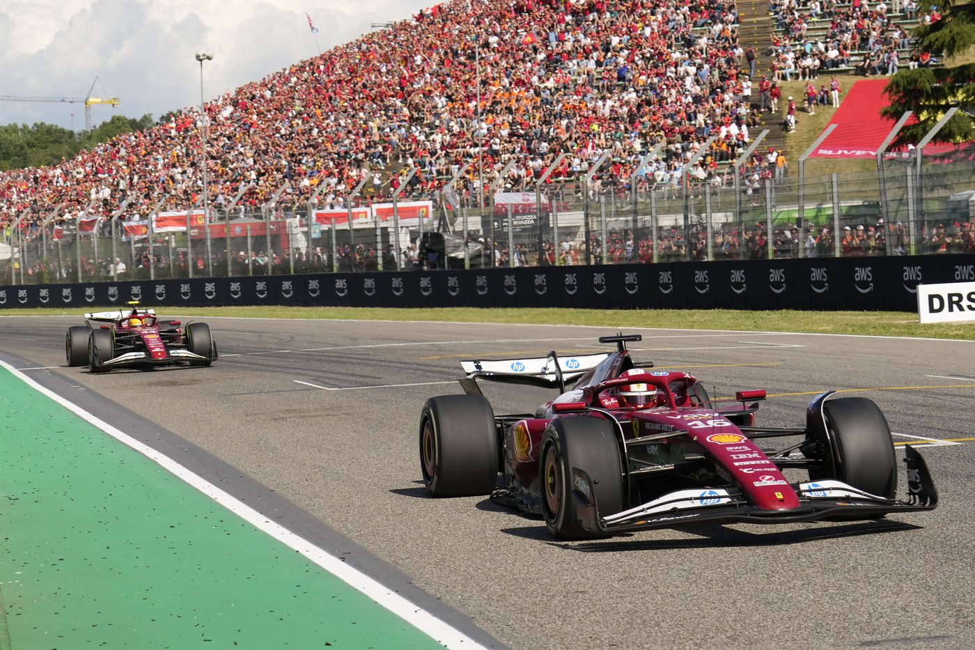Lewis Hamilton celebrates a fourth place which highlights Ferrari's tough season in F1 | iNFOnews.ca