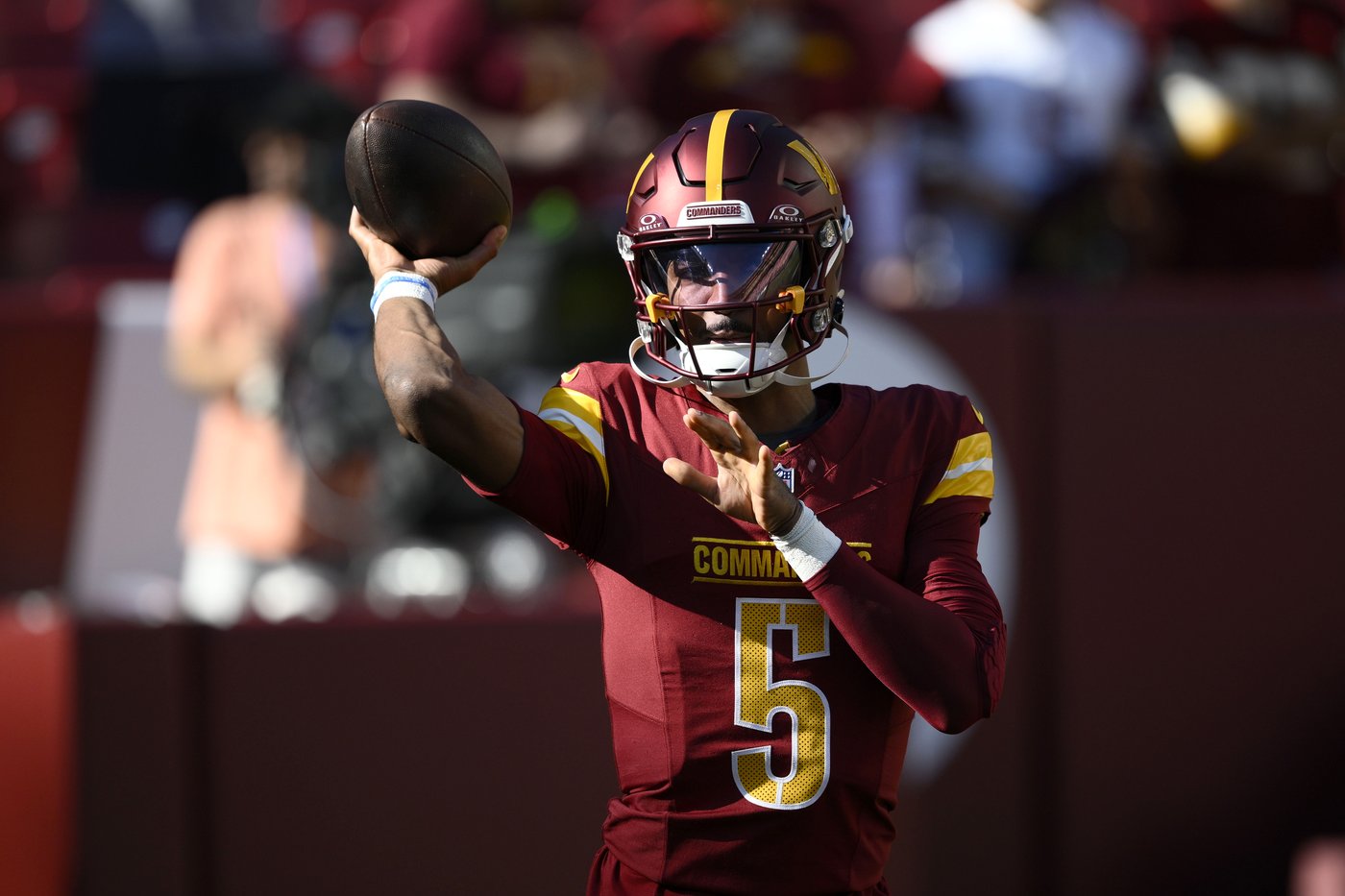 Commanders QB Jayden Daniels' status for the Bears game is unclear because of a rib injury | iNFOnews.ca