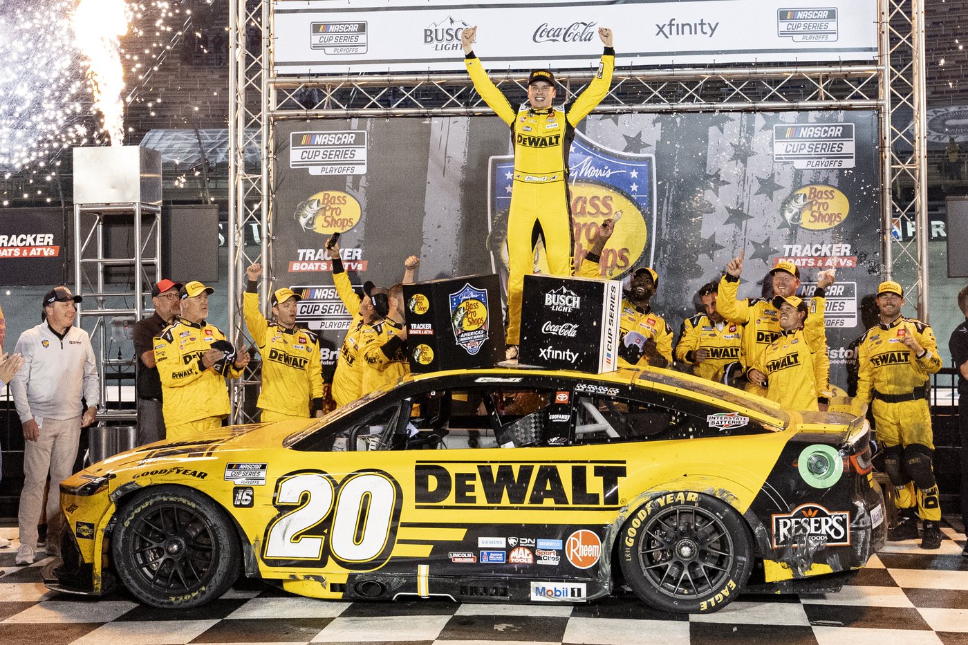 Joe Gibbs Racing emerges as championship favorite after first-round sweep of the NASCAR Cup playoffs | iNFOnews.ca