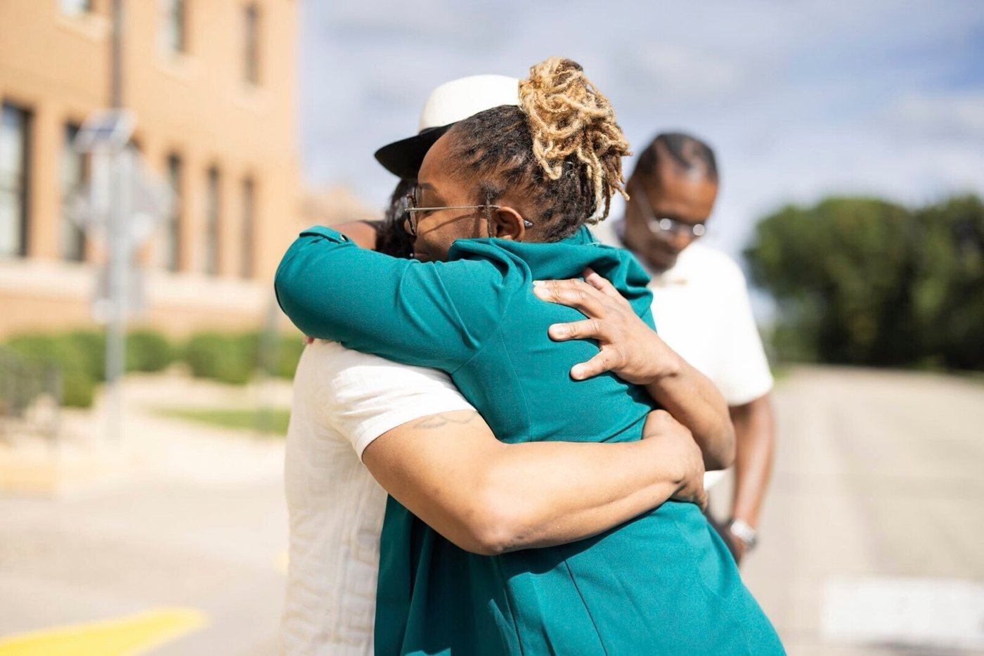 A Minnesota man imprisoned for 27 years is free after a key witness says she committed the murder | iNFOnews.ca A Minnesota man imprisoned for 27 years is free after a key witness says she committed the murder | iNFOnews.ca