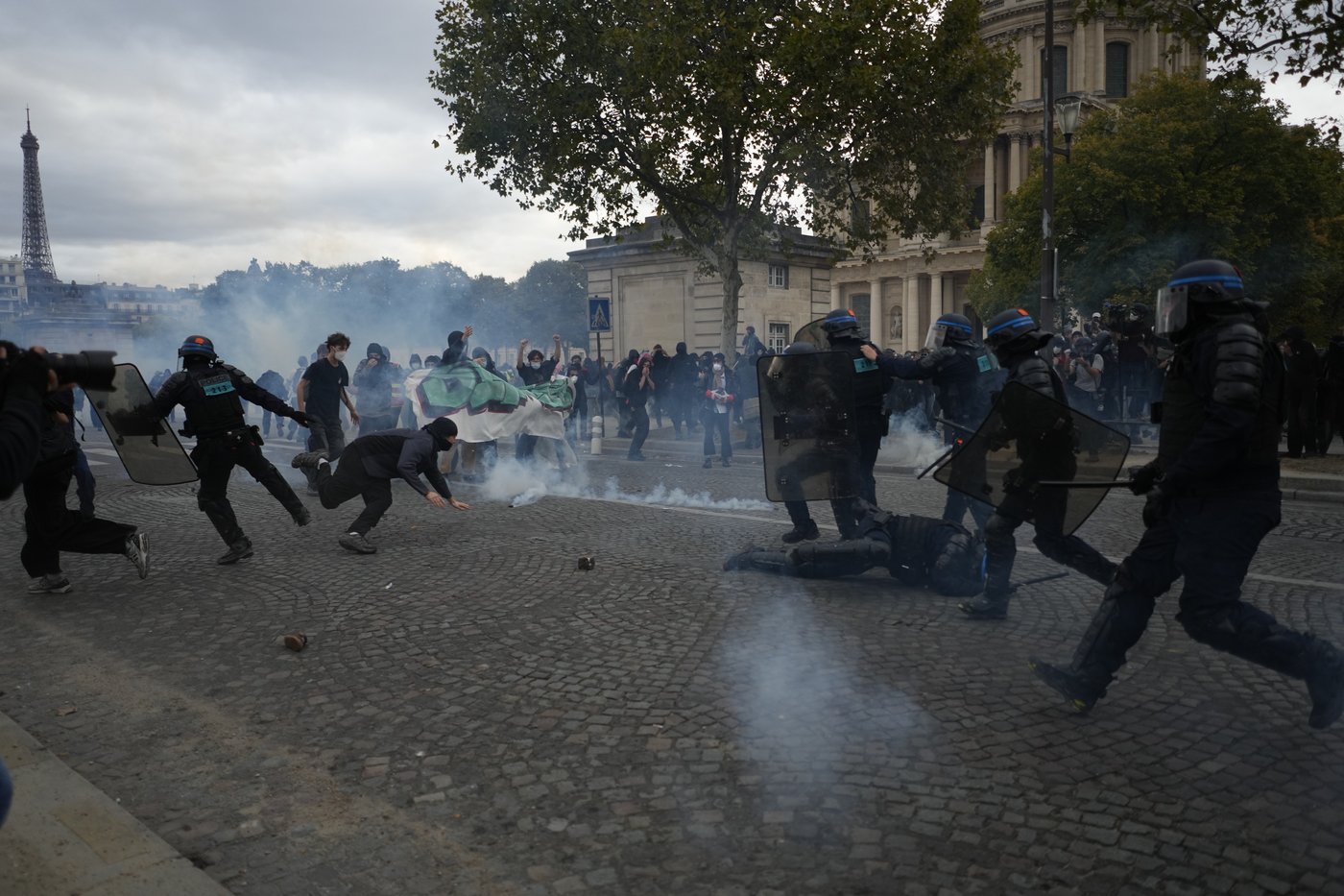 Greta Thunberg backs French high school protests over run-down schools | iNFOnews.ca Greta Thunberg backs French high school protests over run-down schools | iNFOnews.ca