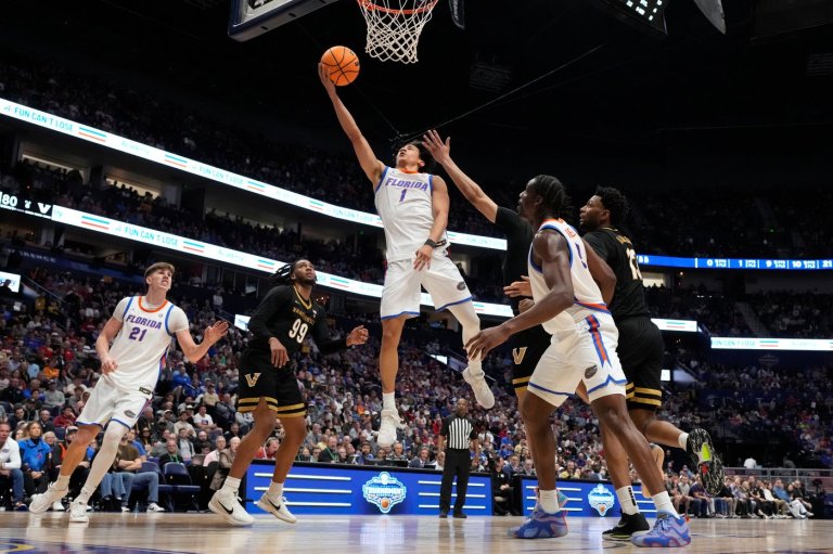 Defending national champion Florida is a No. 1 seed for March Madness, Houston lurking in South | iNFOnews.ca