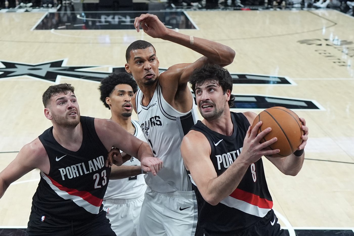 Friday's NBA matchups: Spurs-Blazers, Lakers-Rockets, Celtics-76ers in Game 3s | iNFOnews.ca Friday's NBA matchups: Spurs-Blazers, Lakers-Rockets, Celtics-76ers in Game 3s | iNFOnews.ca