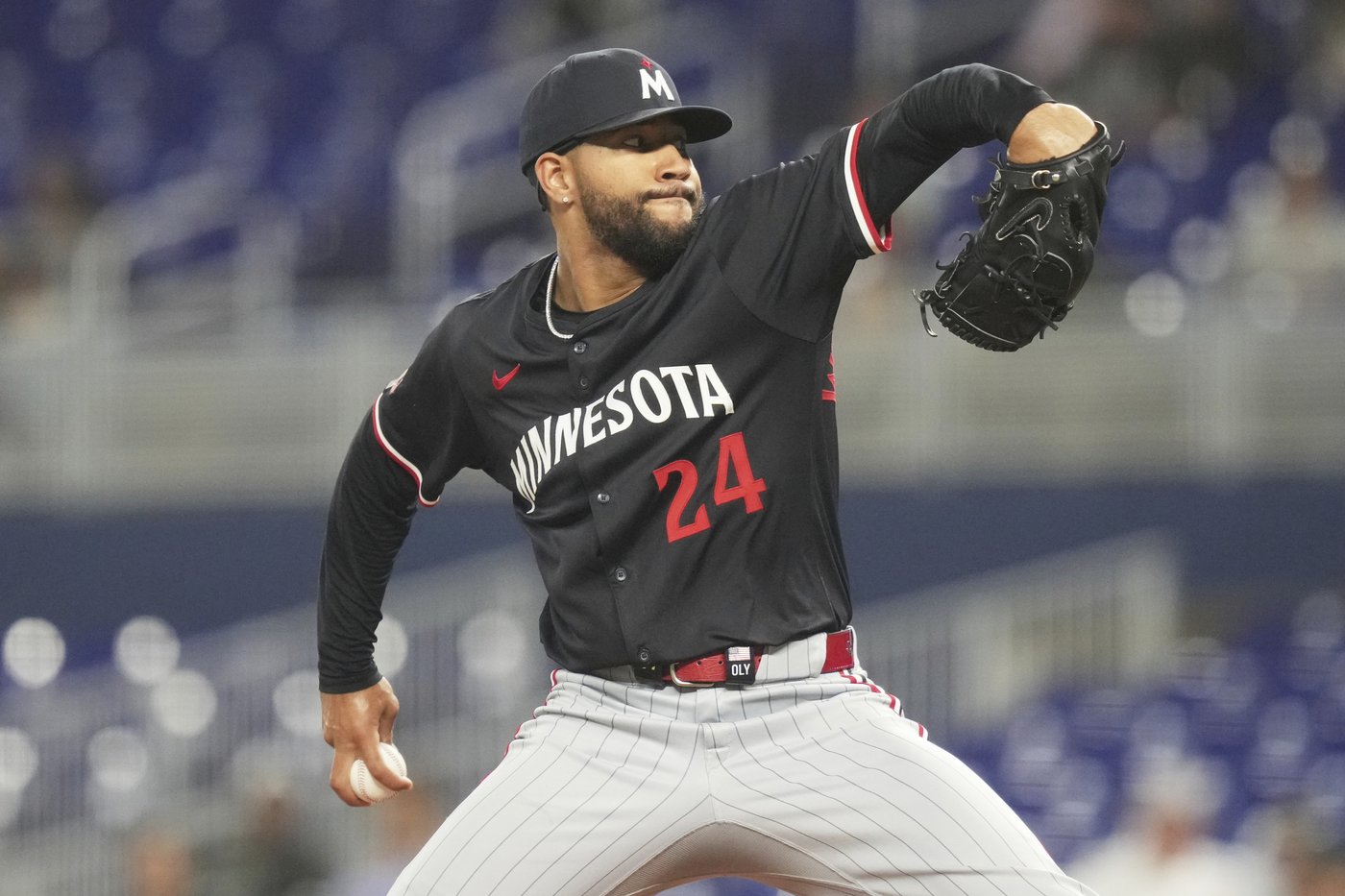 Twins snap Marlins' eight-game winning streak with 2-1 victory | iNFOnews.ca
