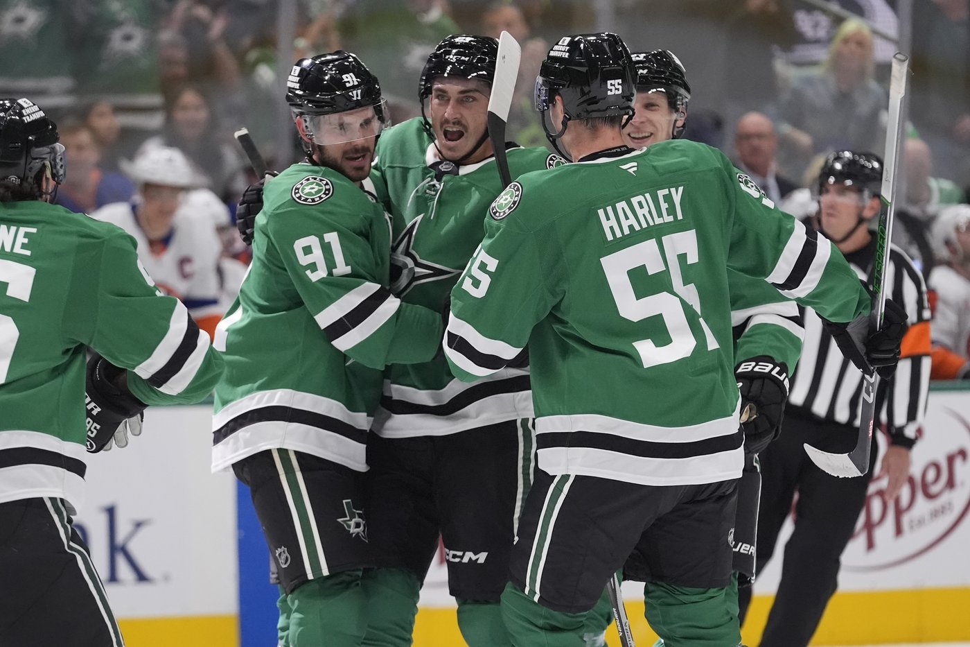 Seguin scores twice, Oettinger stops 34 shots for 11th shutout in Stars' 3-0 win over Islanders | iNFOnews.ca Seguin scores twice, Oettinger stops 34 shots for 11th shutout in Stars' 3-0 win over Islanders | iNFOnews.ca
