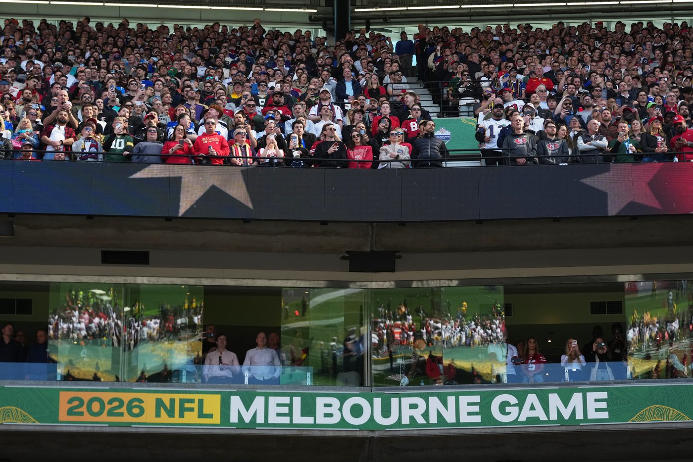 Fans pack Melbourne for the Rams-49ers season opener, the first regular-season NFL game in Australia | iNFOnews.ca