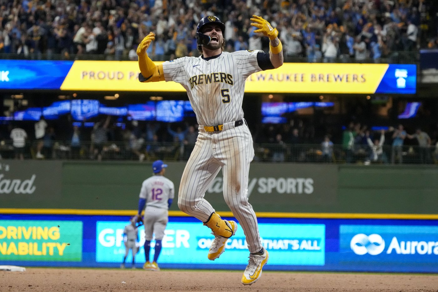 Mitchell hits tiebreaking homer, Chourio goes deep twice and Brewers rally past Mets 5-3 | iNFOnews.ca Mitchell hits tiebreaking homer, Chourio goes deep twice and Brewers rally past Mets 5-3 | iNFOnews.ca
