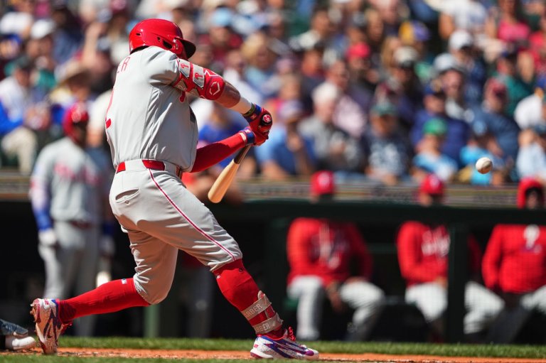 Slugger Kyle Schwarber reaches 40 home runs for 4th season with Phillies | iNFOnews.ca