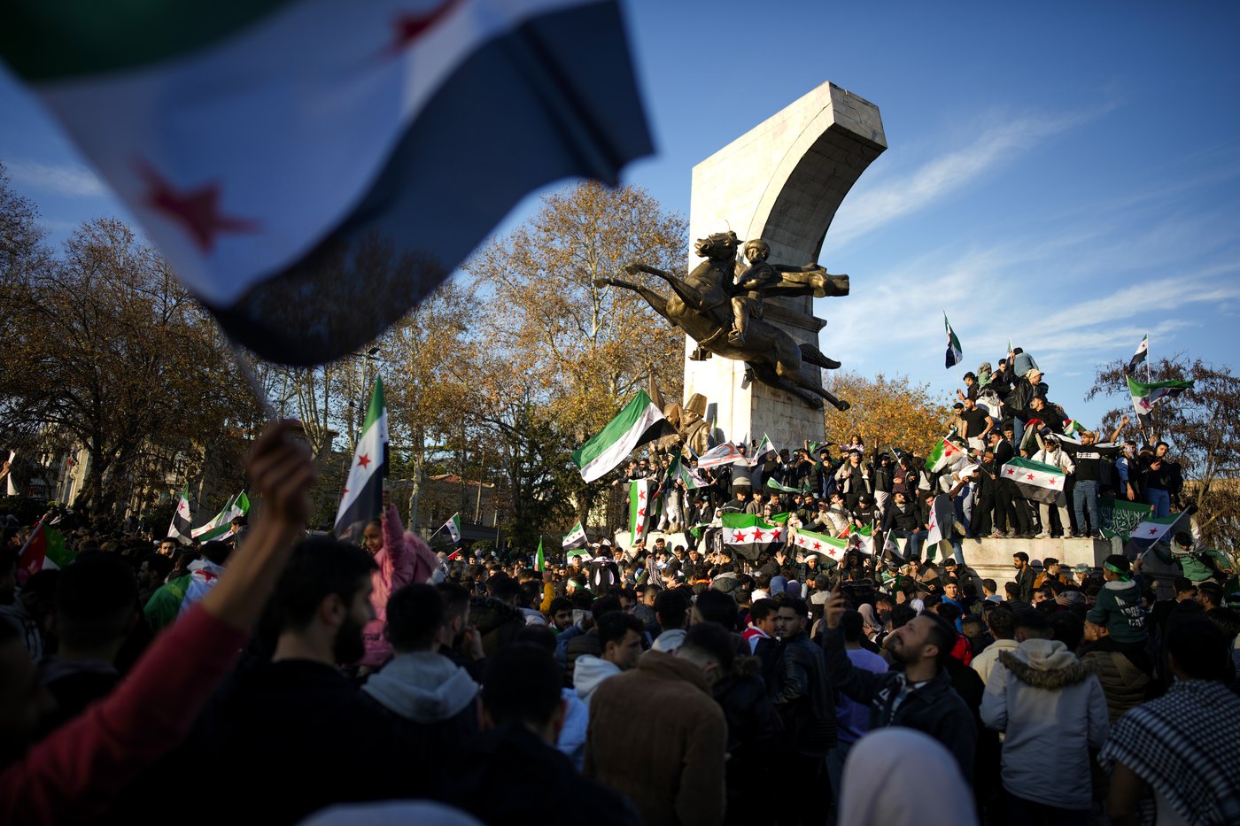 Global reaction to Assad's sudden ouster from Syria ranges from jubilation to alarm | iNFOnews.ca Global reaction to Assad's sudden ouster from Syria ranges from jubilation to alarm | iNFOnews.ca