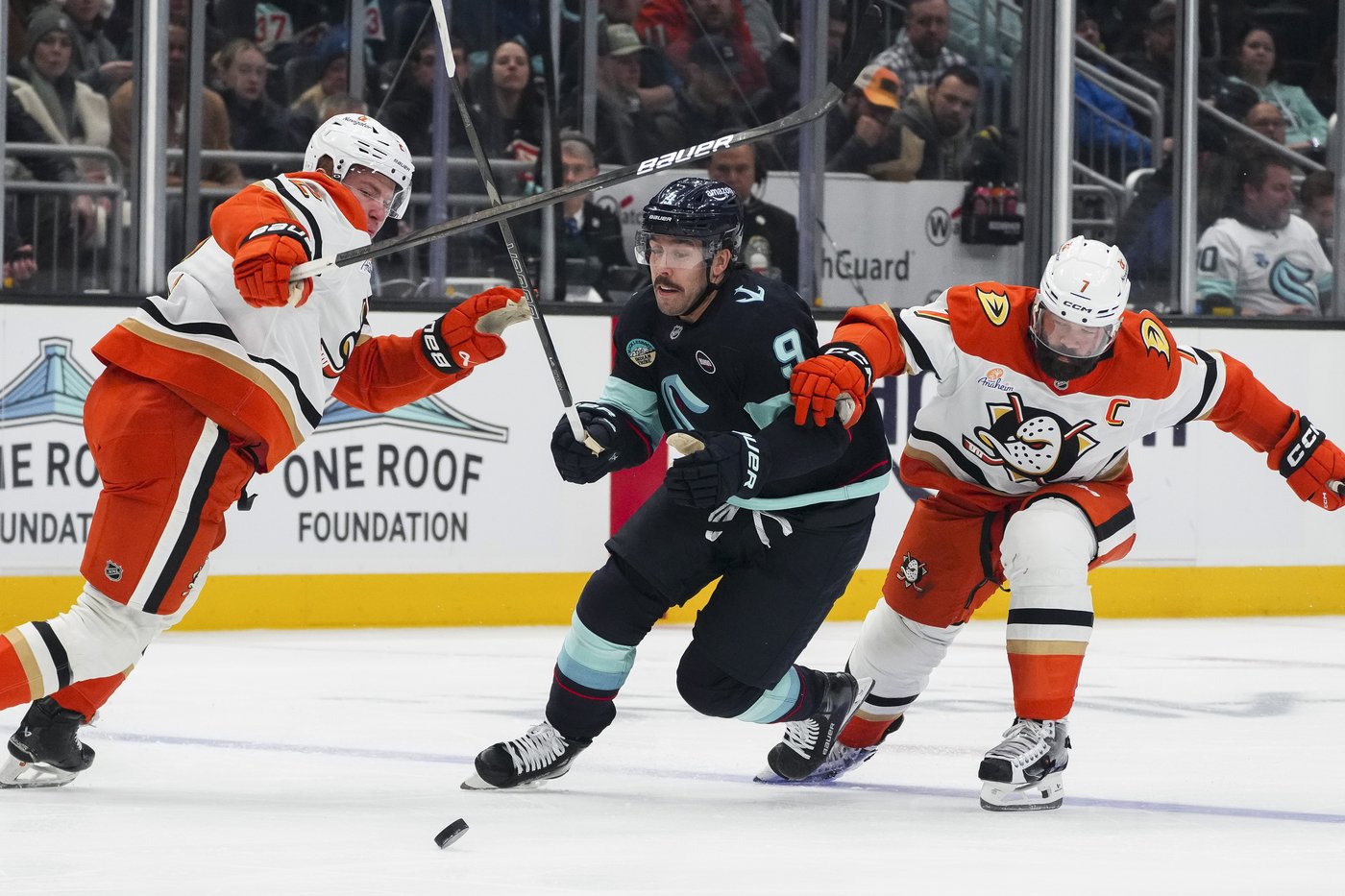 Ducks score 3 goals early in 2nd period and beat Kraken 6-4 for 3rd straight win | iNFOnews.ca