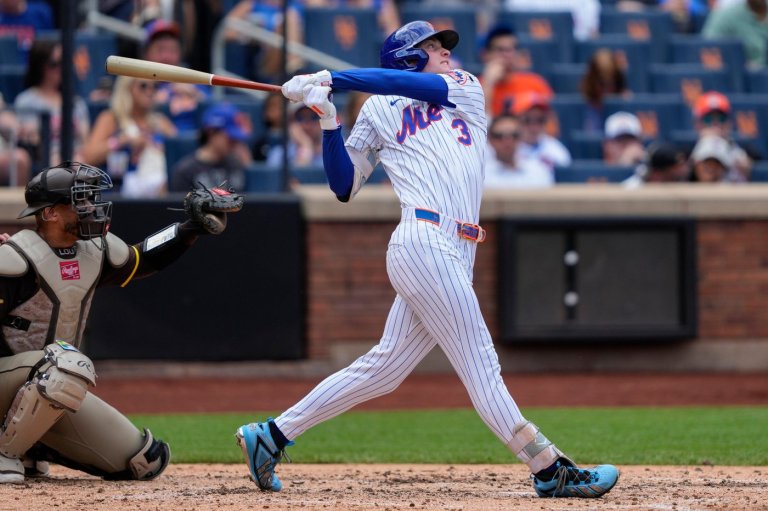 Carson Benge hits a two-run homer to help the surging Mets past the Padres, 4-2 | iNFOnews.ca