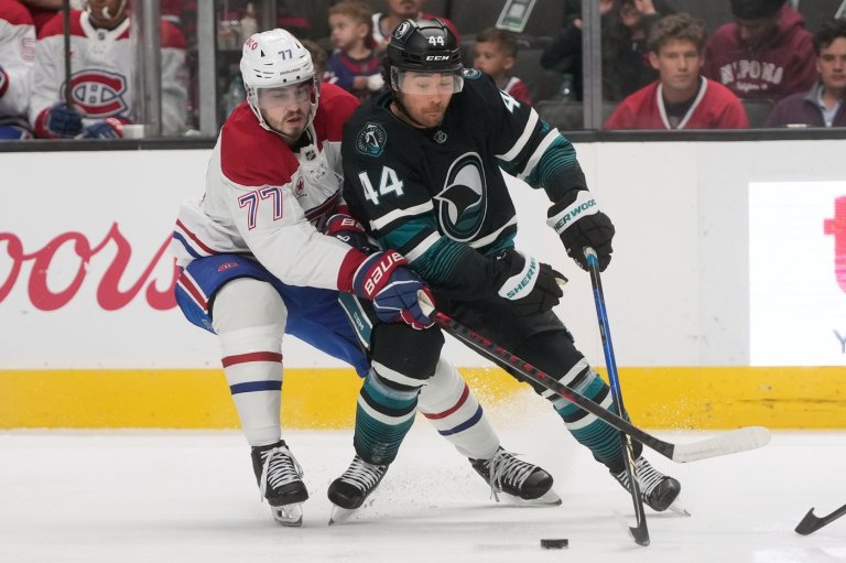 Sharks sign Kiefer Sherwood to a 5-year, $28.75 million extension | iNFOnews.ca