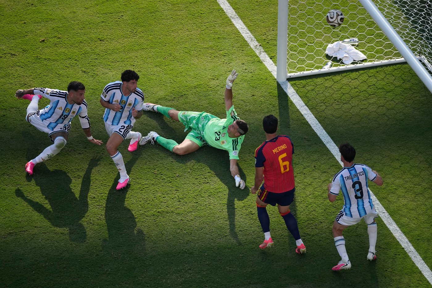 Argentina's Martinez plays cool in net, even as teammates turn reckless in historic World Cup final | iNFOnews.ca