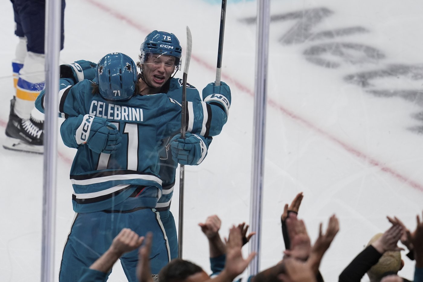 18-year-old Macklin Celebrini scores a goal in his hyped debut for the Sharks | iNFOnews.ca