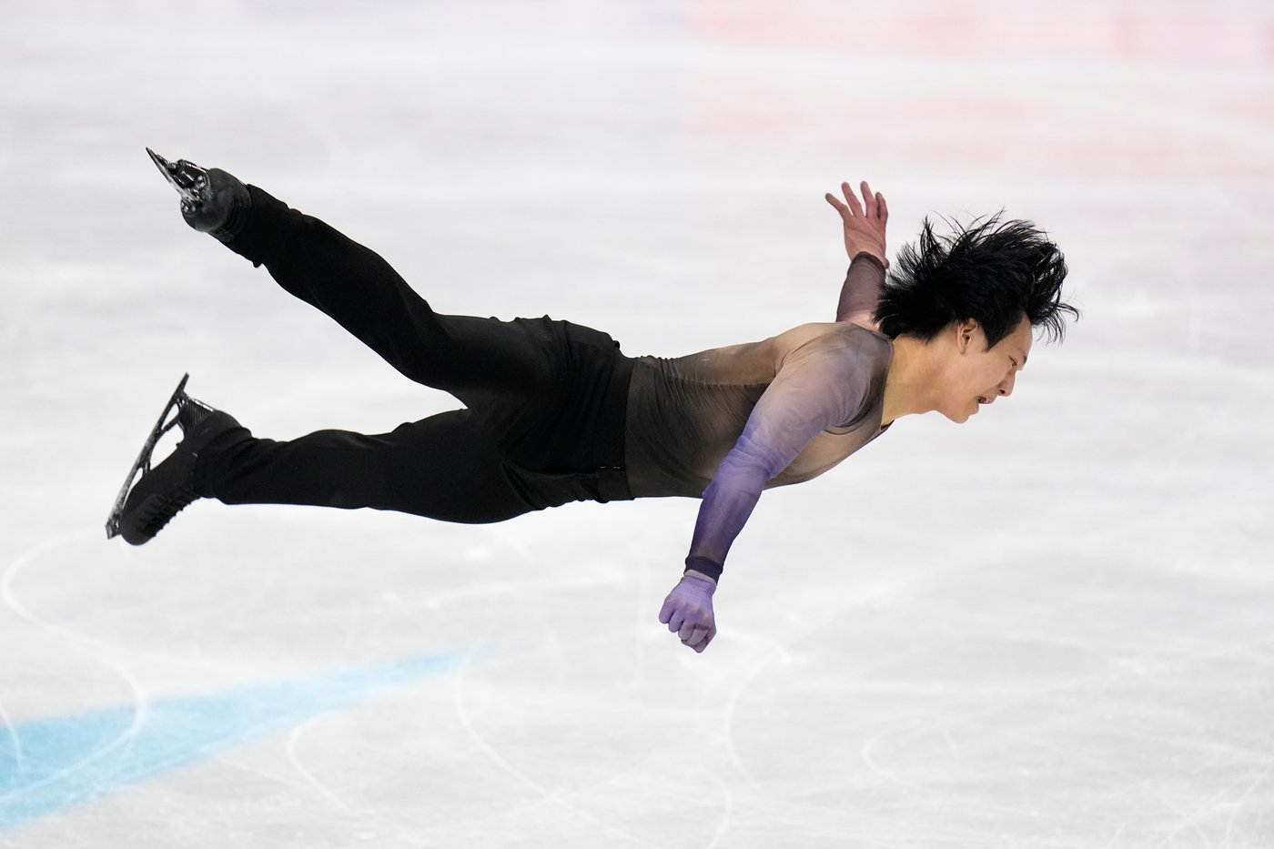 Malinin rebounds from Olympics at the worlds with a personal-best short program | iNFOnews.ca