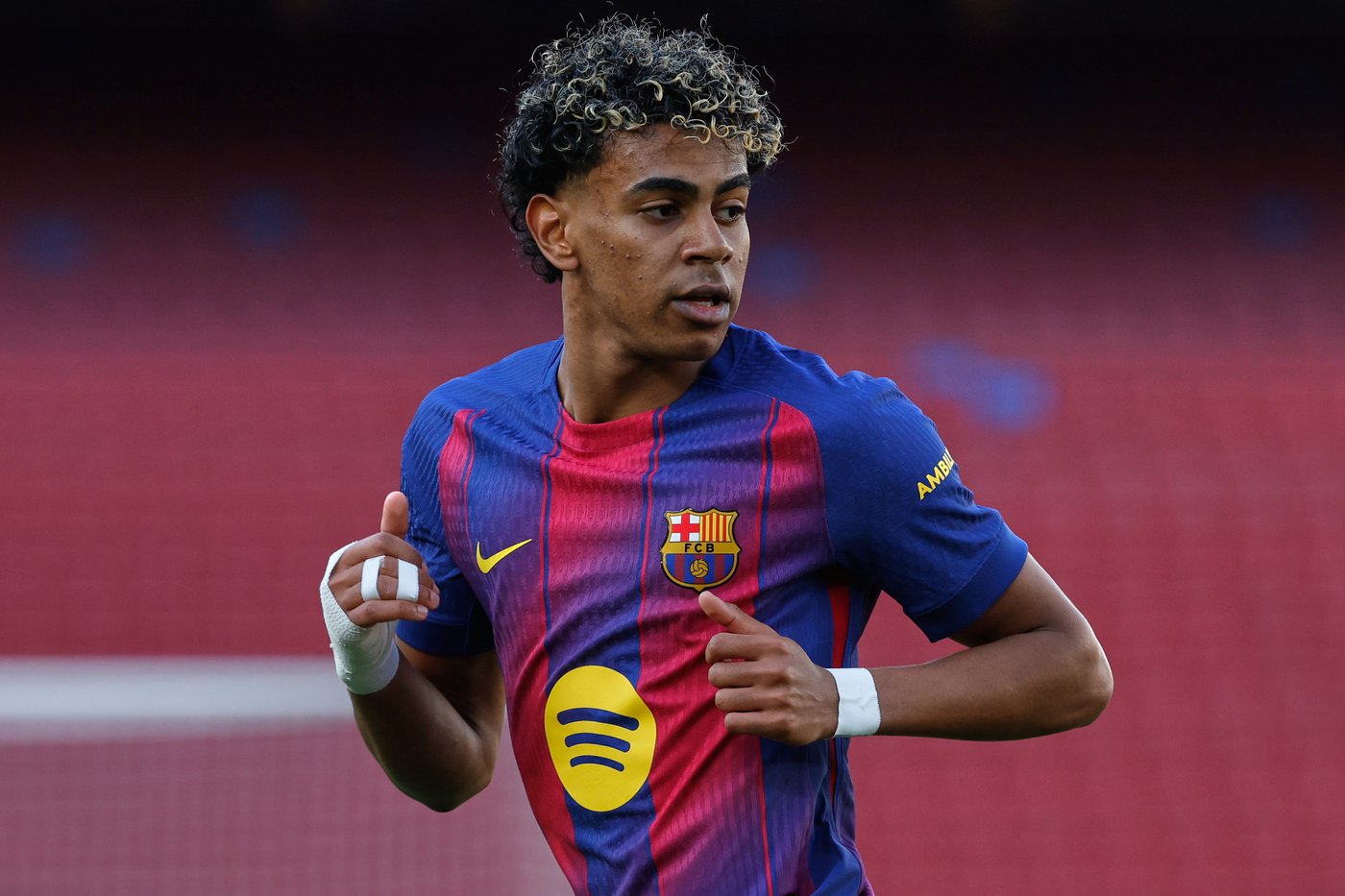 Barcelona pounces on Real Madrid stumble and regains lead of La Liga with 3-0 win over Levante | iNFOnews.ca Barcelona pounces on Real Madrid stumble and regains lead of La Liga with 3-0 win over Levante | iNFOnews.ca