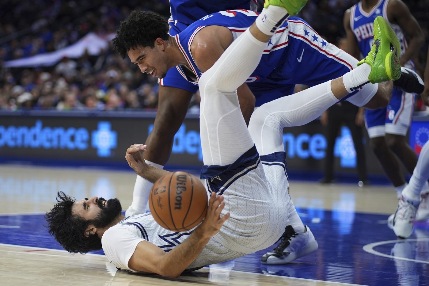 Franz Wagner and Jalen Suggs power the Magic to a 106-102 win over the short-handed 76ers | iNFOnews.ca