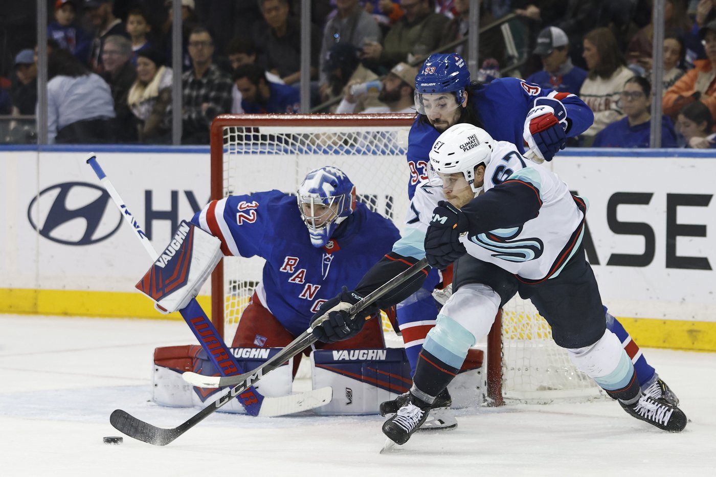Bjorkstrand scores twice as Kraken rally past Rangers for a 7-5 win | iNFOnews.ca Bjorkstrand scores twice as Kraken rally past Rangers for a 7-5 win | iNFOnews.ca