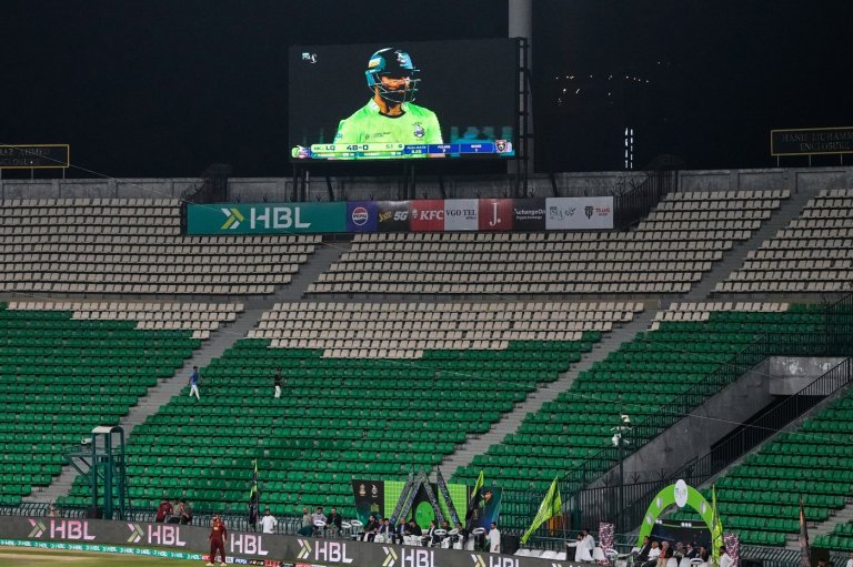 Pakistan pacer under fire for slamming politician's presence at start of closed-doors cricket game | iNFOnews.ca
