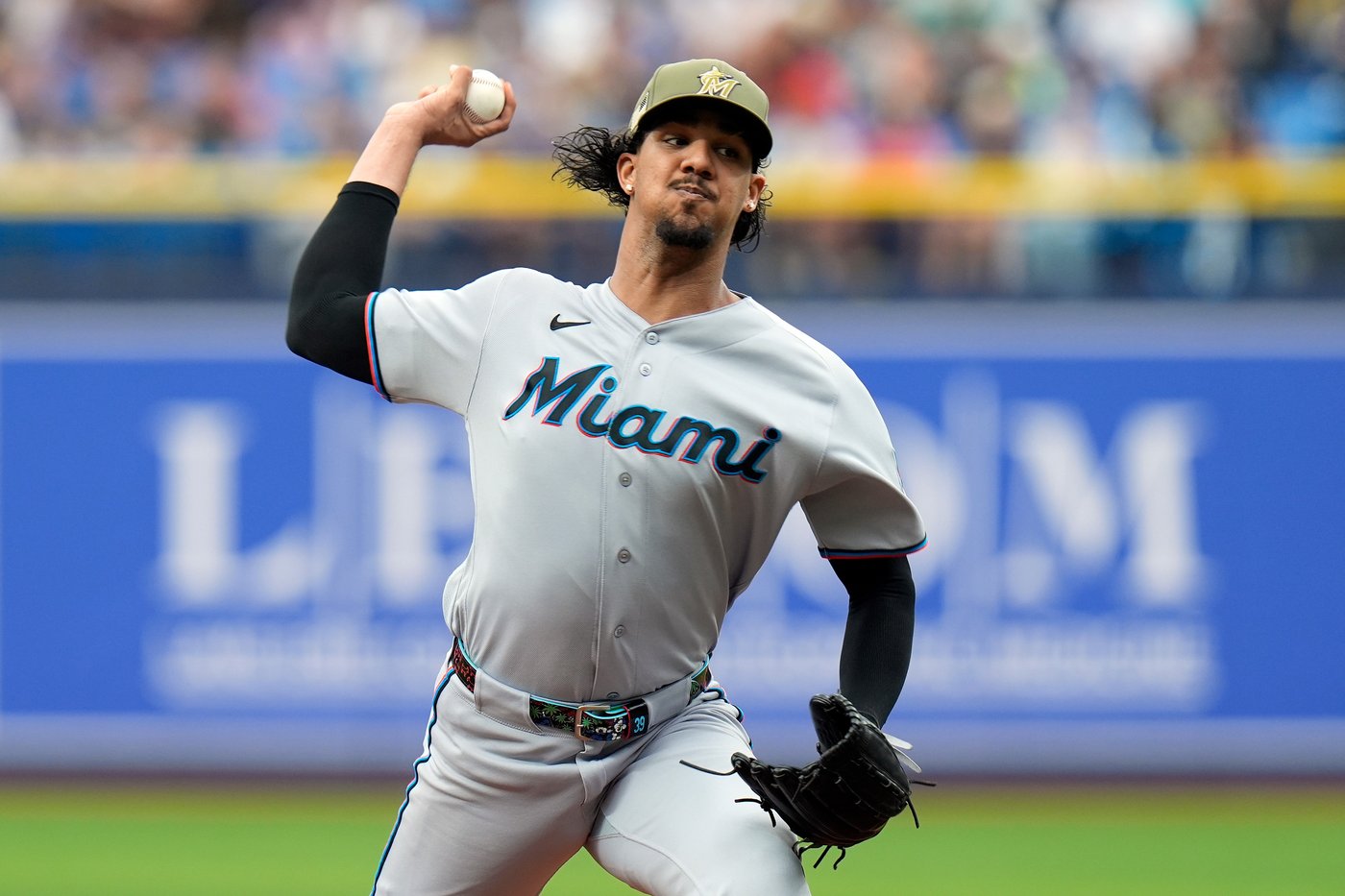 Marlins pitcher Eury Pérez expected to miss approximately 8 weeks with odd leg injury | iNFOnews.ca