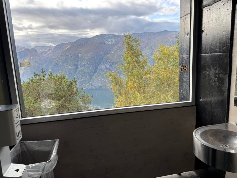 Norway turns to toilet humor after Trump bashes Scandinavian country | iNFOnews.ca