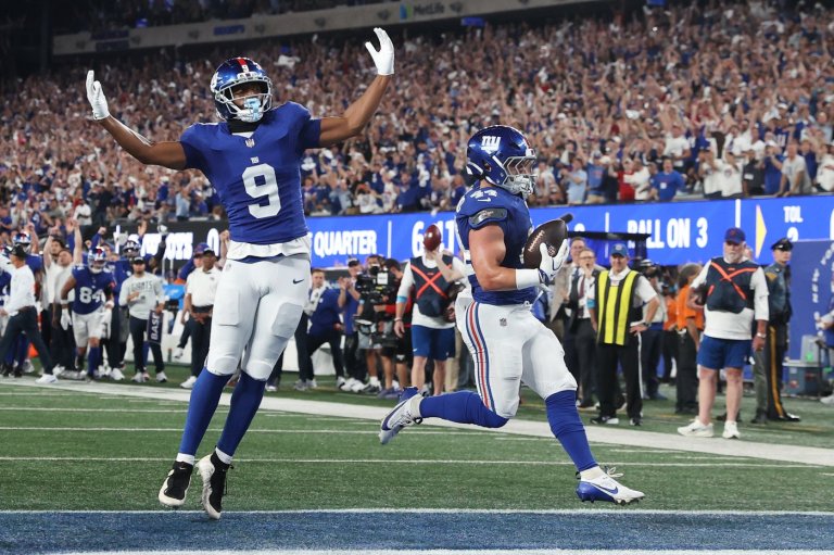 Giants' offense rolls over the Cowboys to give coach John Harbaugh a 28-20 win in his debut | iNFOnews.ca