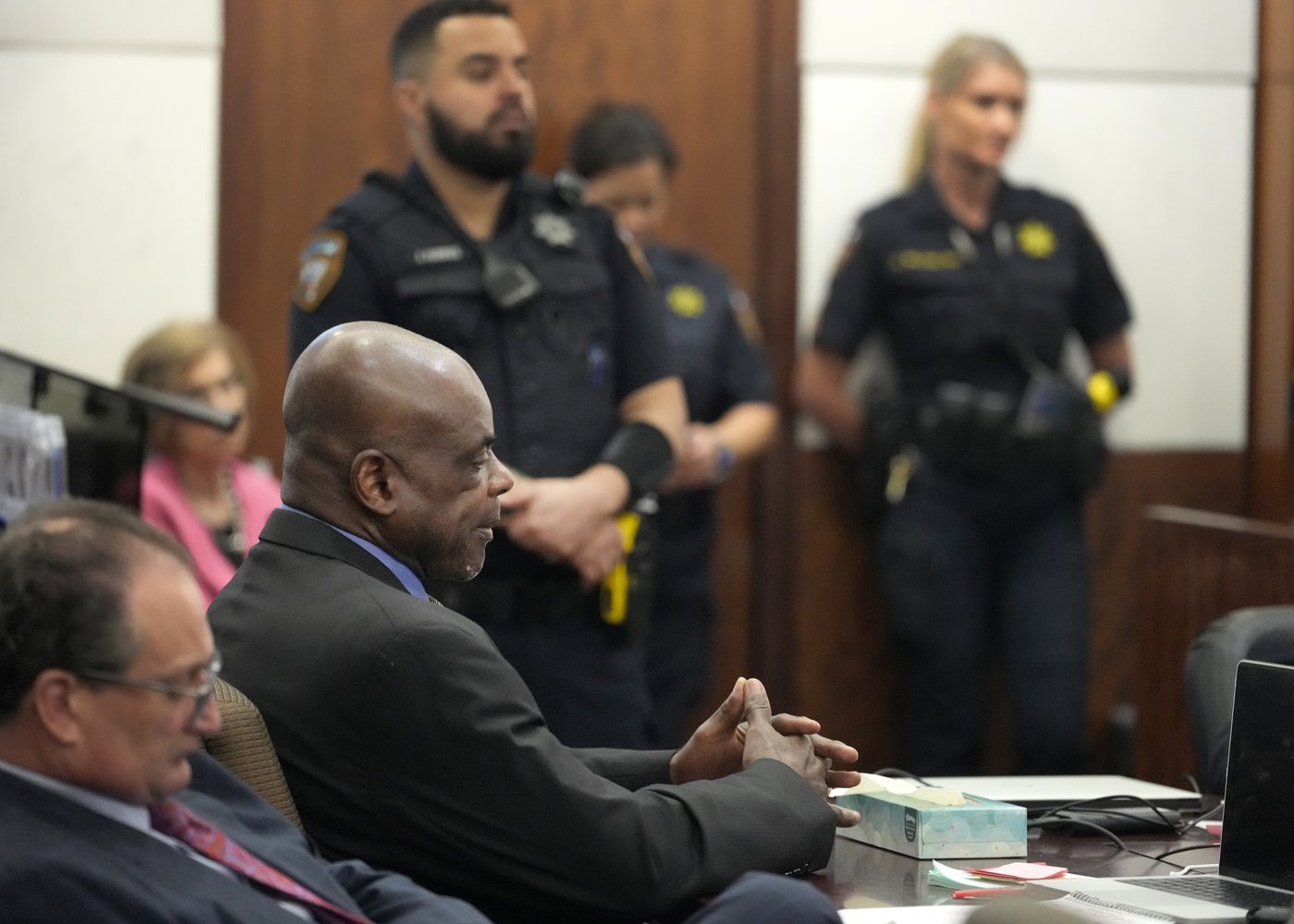 Ex-officer charged with couple's death in Houston drug raid awaits jury's verdict | iNFOnews.ca Ex-officer charged with couple's death in Houston drug raid awaits jury's verdict | iNFOnews.ca