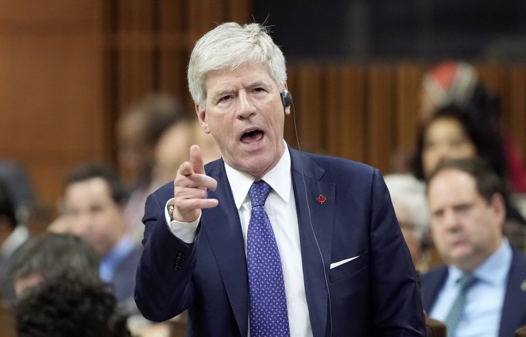 Hodgson says Ottawa is close to providing clarity on B.C. tanker ban | iNFOnews.ca