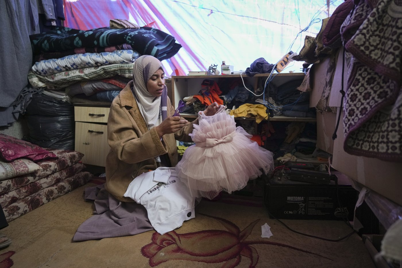 Death toll in Gaza from Israel-Hamas war passes 44,000, Palestinian officials say | iNFOnews.ca