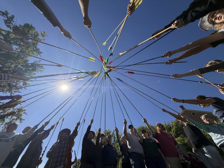 Ancient spear-throwing tool brings fun and history to Vermont competition | iNFOnews.ca